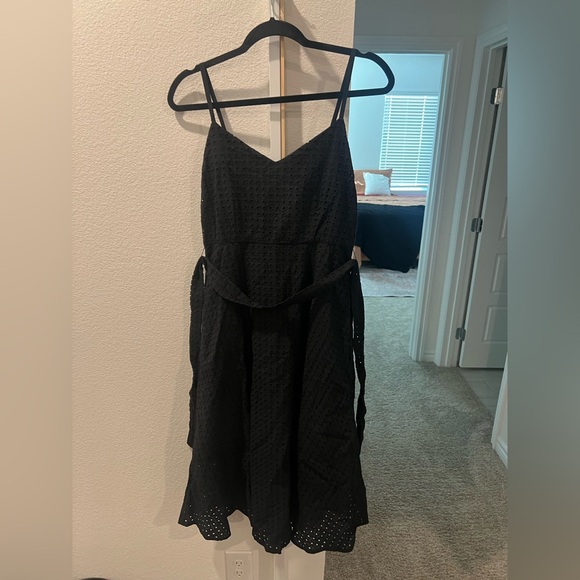 Amour Vert Adelina Eyelet Midi Dress, XS NWT - Picture 2 of 6